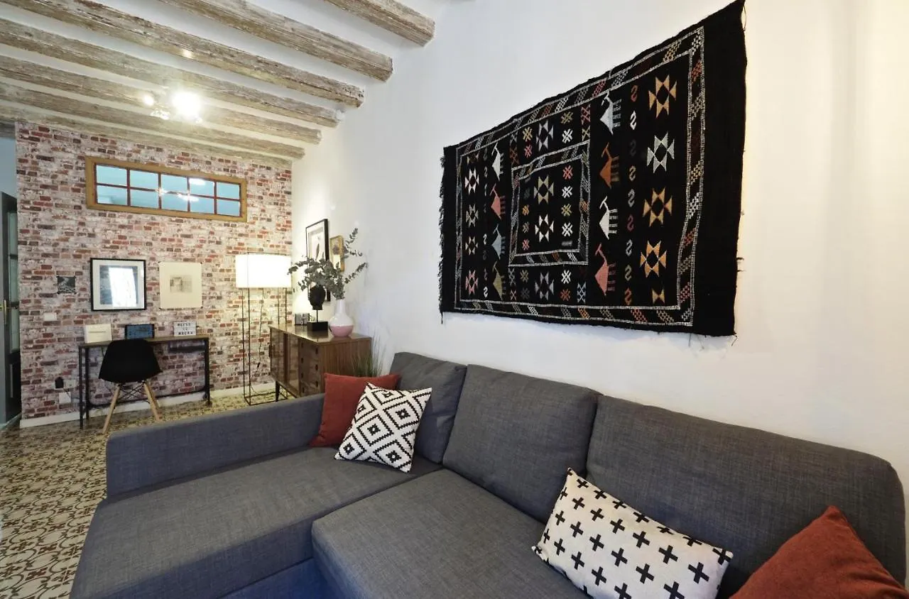 Almodovar Apartment Barcelone
