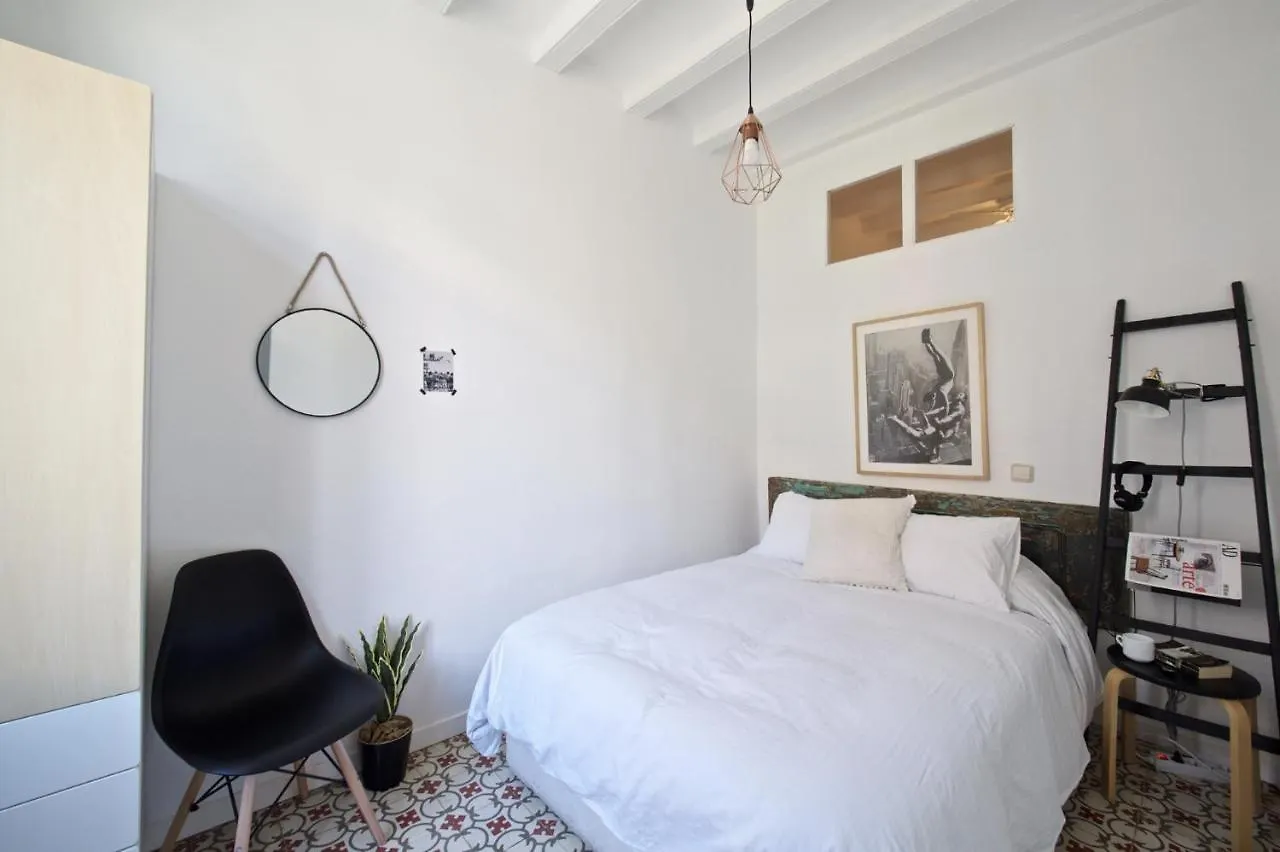 Almodovar Apartment Barcelone
