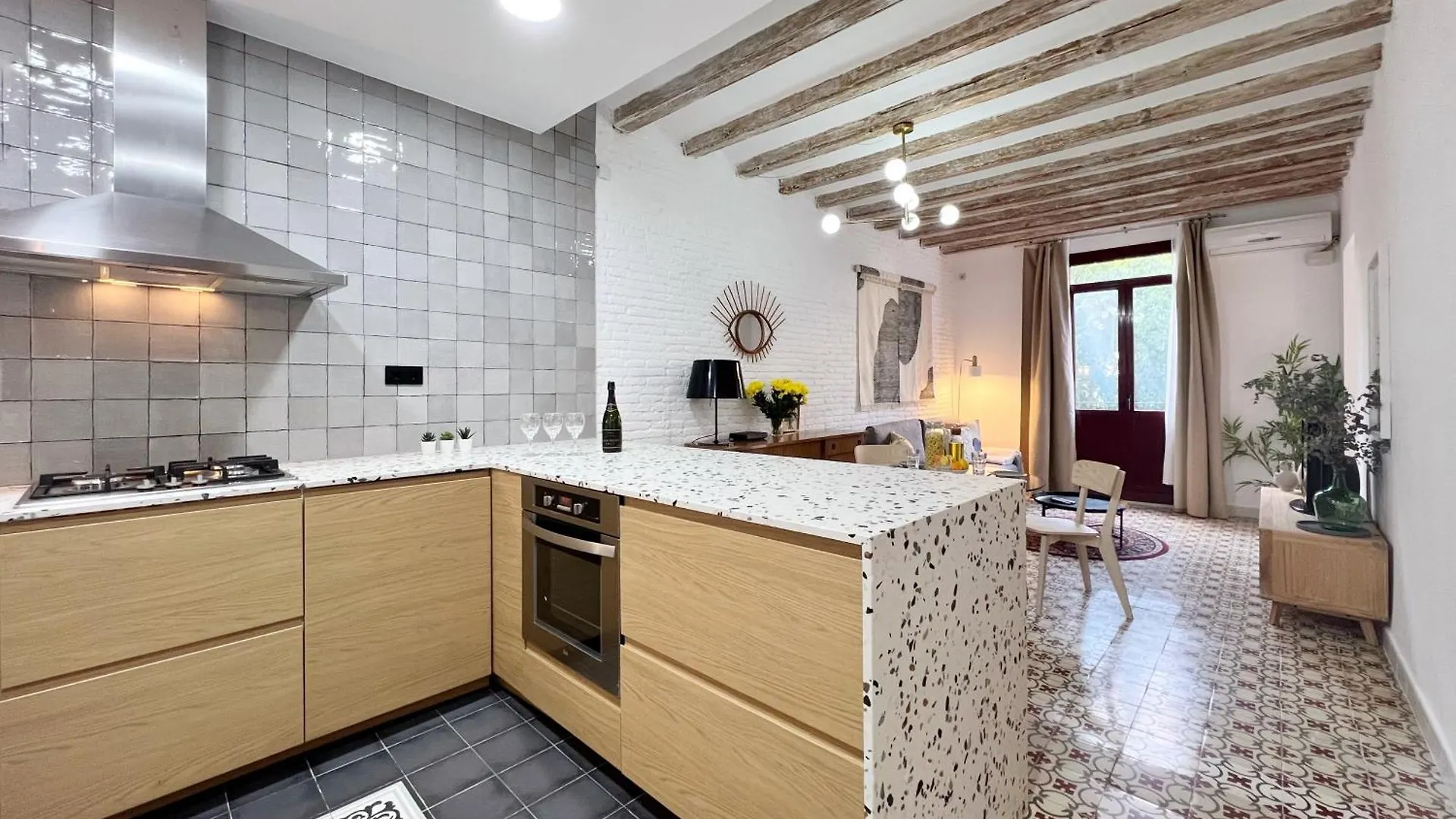 Almodovar Apartment Barcelone