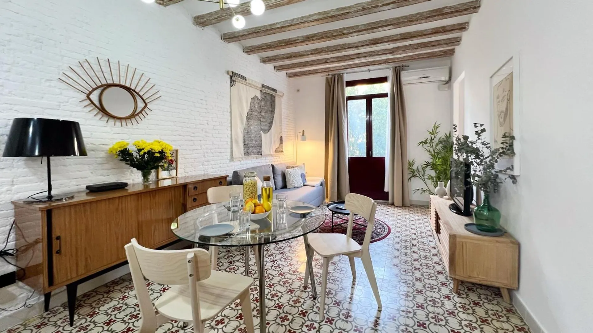 Almodovar Apartment Barcelona